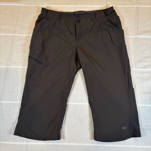 REI Co-op Women's Mistral Capris - Size 8